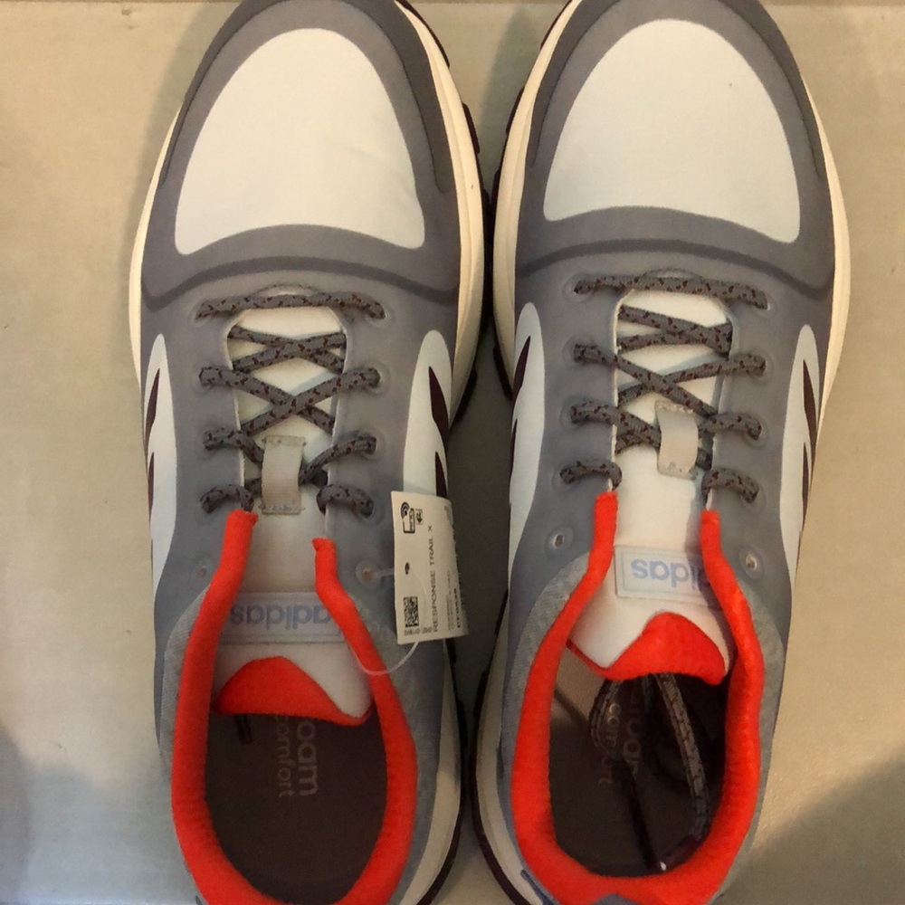 NIB Adidas Response trail 6